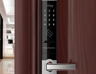 万山24小时上门开锁公司