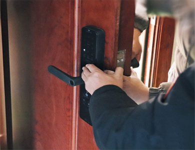 万山24小时上门开锁公司